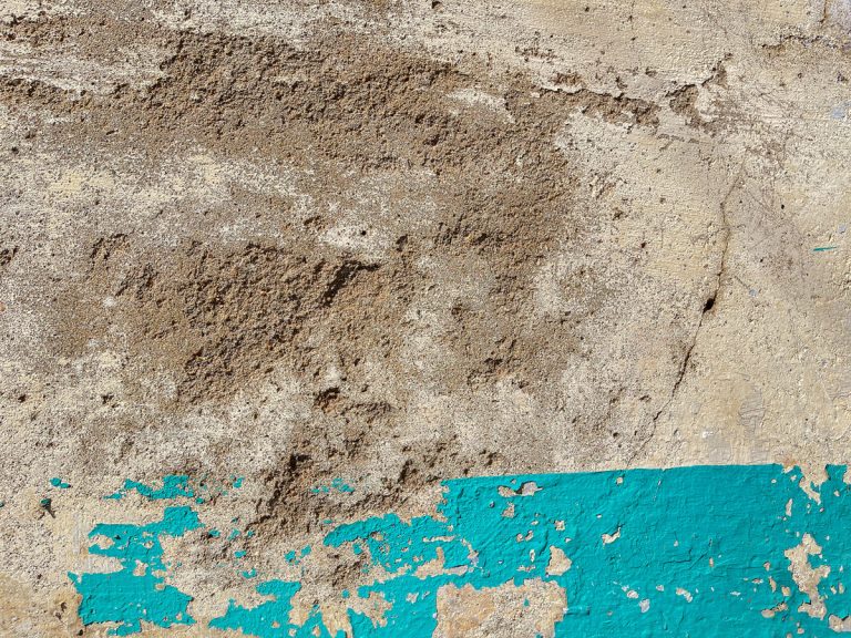 Old grunge wall texture background